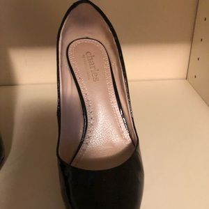 Charles by Charles David black pumps